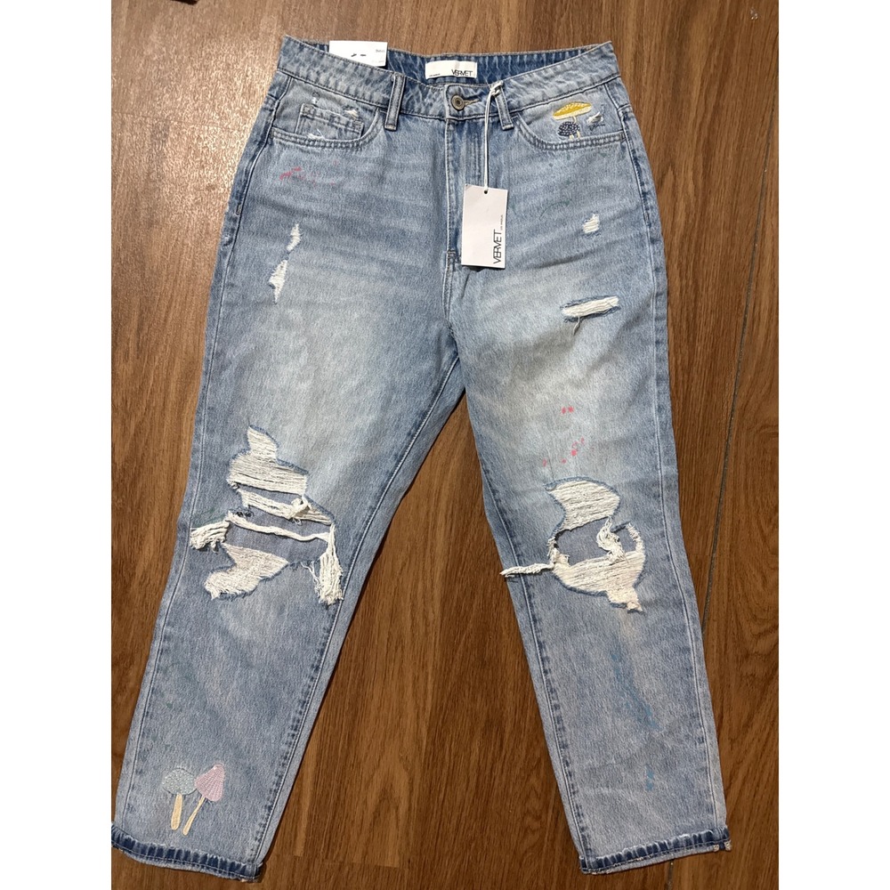 VERVET EMMA MomJeans Light Wash Distressed Embroidered Mushrooms Cropped Size 28